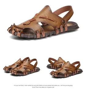 Detaillierte Mehrwinkelansicht brauner Herren-Outdoorsandalen mit geschlossener Zehenpartie