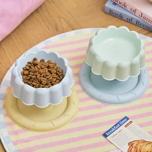 Élégant lot de gamelles surélevées pastel au design de pétales pour chats et chiens