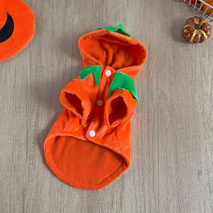 Felpa con cappuccio per cani a tema zucca con morbida fodera in peluche per Halloween.