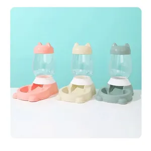 Distributeur d'eau automatique 2,5L pour animaux avec oreilles de chat en 3 couleurs.