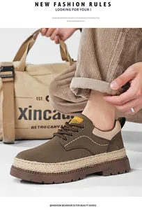 Dettaglio scarpa in pelle marrone con zeppa in corda di iuta e spessa suola in gomma resistente