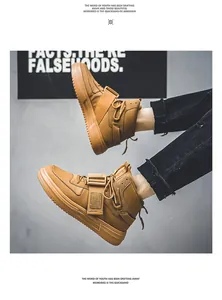 Eleganti sneaker sportive mid-top color cuoio con cinturini a fibbia e suole spesse