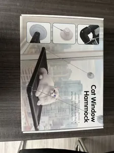 Cat window hammock packaging showing 69x39cm size and 6kg load capacity detail