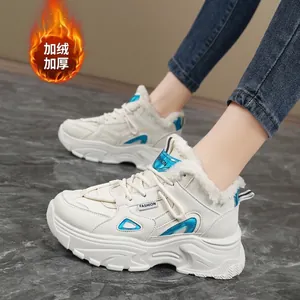 Baskets à plateforme d'hiver pour femmes avec doublure en fourrure chaude et accents bleus