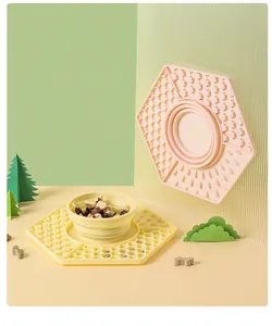 Ensemble de tapis de léchage hexagonal en silicone avec bol pliable et ventouses