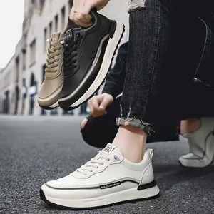 Sneakers in pelle da uomo premium in tre colori per un look outdoor urbano alla moda.