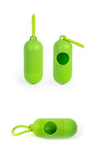 Distributore di sacchetti per deiezioni animali a forma di pillola verde da varie angolazioni