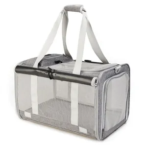 Bolsa de transporte gris para mascotas con paneles de malla y correas para gatos y perros