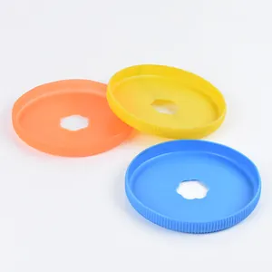 Tres anillos de silicona antideslizantes para cuencos de mascotas en azul, amarillo y naranja.