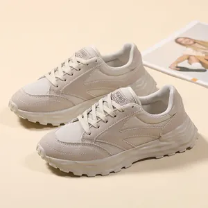 Sneakers chunky beige da donna con rete traspirante e dettagli in finta pelle