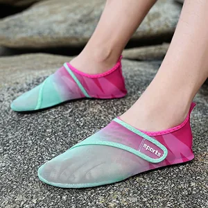 Scarpe da scoglio traspiranti con velcro per nuoto all'aperto e attività sportive