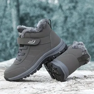 Warm high-top winter walking shoes with faux fur lining and anti-slip sole for men and women