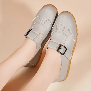 Klassische graue Retro-Flachschuhe für Damen mit weicher Gummisohle und Schnallenriemen