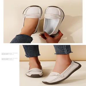 Detailansichten von bequemen weißen Leder-Loafers mit weichen Sohlen für Damen