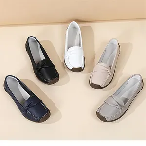 Bequeme Damen-Loafer in den Farben Marineblau, Weiß, Beige, Grau und Schwarz Auswahl
