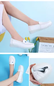 Chaussures infirmière blanches à semelle souple montrant une grande flexibilité