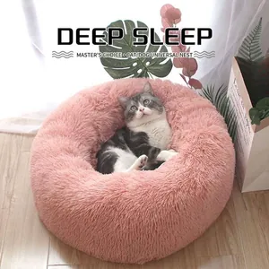 Panier rond en peluche pour chat offrant sommeil profond et chaleur pour l'hiver
