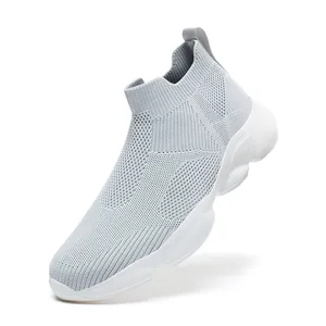 Baskets chaussettes grises respirantes pour hommes avec design slip-on léger pour le loisir