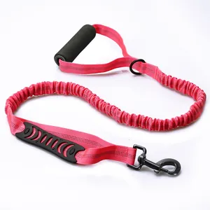 High elasticity anti-shock dog leash with padded handle and metal clasp in bright pink