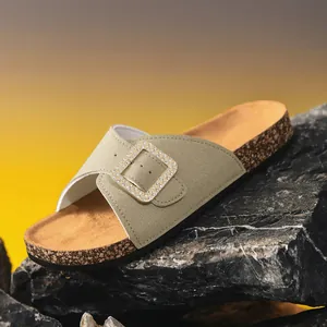 Modieuze dames slippers in Birkenstock-stijl met glinsterende strass-gesp voor de zomer