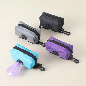 Distributeurs de sacs à crottes portables pour chiens en quatre couleurs avec clips