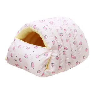 Cama para gatos rosa semicerrada con estampado de melocotón y suave forro de felpa