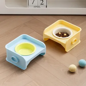 Minimalistische keramische voerbakset met verhoogde vierkante standaard voor honden