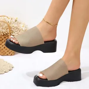 Sandales compensées kaki pour femmes avec bout ouvert en bouche de poisson pour la plage