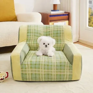 Gemütliches Haustiersofa im koreanischen Stil mit Karomuster für kleine Hunde und Katzen