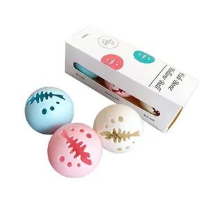 Set de 3 juguetes para gatos con bolas huecas luminosas de espina de pescado en varios