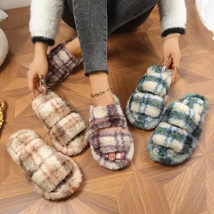 Zapatillas de felpa a cuadros para mujer con tiras dobles y suave pelo sintético