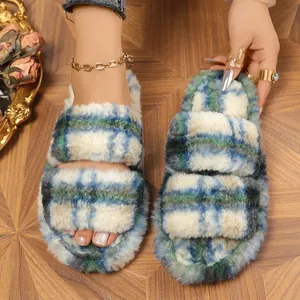 Zapatillas de casa de felpa con cuadros azules y dos correas para invierno