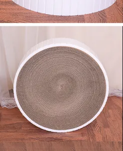 Detail view of the durable corrugated cardboard surface on this round cat scratcher bed