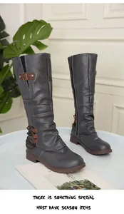 Dunkelgraue kniehohe Martin Boots mit dekorativen Seitenschnallen und Schnürung
