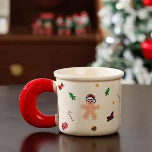 Mug de Noël vintage en céramique avec motif bonhomme en pain d'épice et grande anse rouge