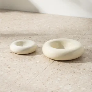Ästhetische cremefarbene Keramik-Haustiernäpfe in Donut-Form, rutschfest für Katzen
