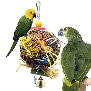 Jouet pour oiseaux avec balle de vigne naturelle et papier déchiqueté coloré