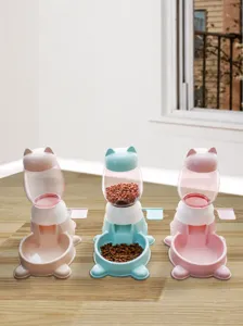 Trois distributeurs de nourriture pour chat en beige bleu et rose