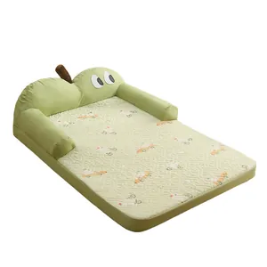 Schattig appelvormig groen huisdierbed met koelende ijszijden mat voor katten