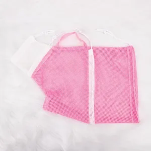 Bolsa de aseo de malla rosa para gatos para baño y corte de uñas con detalle de cordón