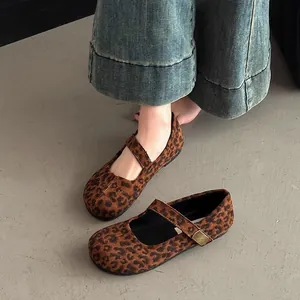 Scarpe Mary Jane vintage leopardate con cinturino e fibbia da donna calzature eleganti