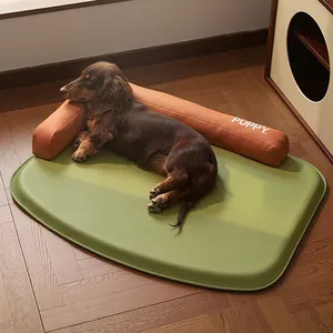Wasserdichte Kühlmatte für Hunde mit orangefarbenem Polster und grüner Basis