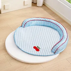 Afneembare blauw geblokte koelmat voor honden en katten met een wasbare stoffen hoes