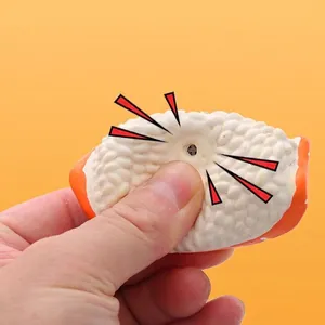 Juguete chirriante de látex para perros con forma de sushi de salmón