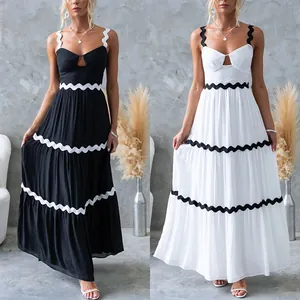 Robe maxi à volants pour femmes avec bordure ric-rac et détail découpé noir et blanc