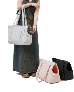Lightweight quilted pet carrier bag for cats with breathable side opening