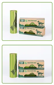 Vista detallada de bolsas biodegradables para excrementos de perro con lavanda