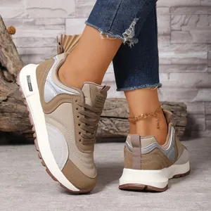 Bequeme Damen-Sneaker mit Plateausohle in Beige und Silber, Chunky Mesh Dad Shoes