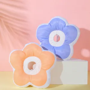 Soft flower-shaped pet Elizabethan collar for cats and dogs, lightweight PP cotton filling