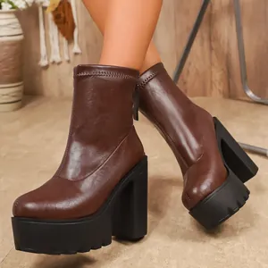 Modische braune Plateau-Stiefeletten mit runder Kappe und klobigem hohen Absatz
